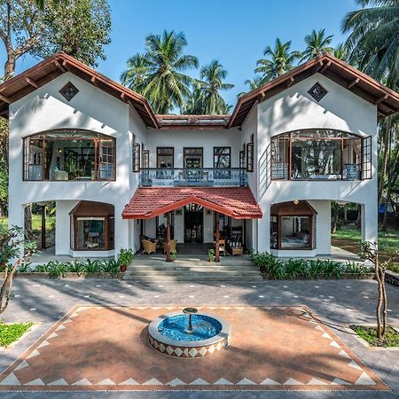 Saffronstays Thalassea, Alibaug - Picturesque Sea-Facing Villa With Colonial Decor آليباغ المظهر الخارجي الصورة